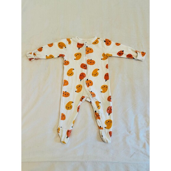 Pumpkin Sleeper and Halloween Long Sleeve One Piece Bundle Size 6 Months - Picture 10 of 12